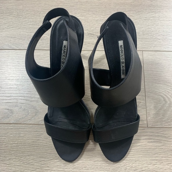 Manolo Blahnik Black Leather Slingback Sandals - Picture 5 of 14